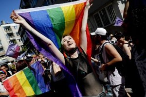 الملابس الداعمة للمثليين مجددا في اسطنبول.. وقرار عاجل من السلطات