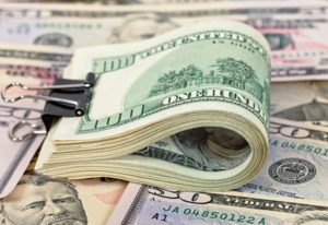 شعر بلوغر أمريكية يجلب لها ثروة هائلة.. تعرف على قصة نجاحها