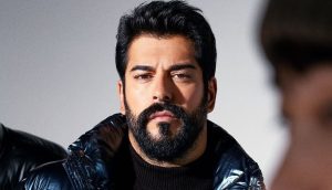 صورة لبطل مسلسل “المؤسس عثمان” من السعودية تجتاح مواقع التواصل في تركيا