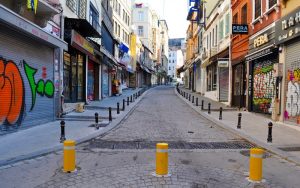 هدوء غير معتاد: شوارع إسطنبول خالية من المواطنين في عطلة عيد الأضحى