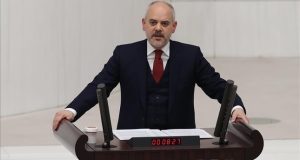 مستشار الرئيس أردوغان يدين “العمل الدنيء” بحق القرآن الكريم بالسويد