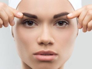 ثلاث علامات على الجلد يمكن أن تشير إلى نقص أحد المغذيات “الأساسية” في الجسم