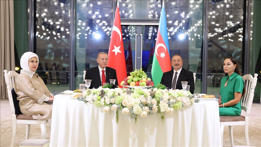 أردوغان يصل ثاني محطات جولته الخارجية 9