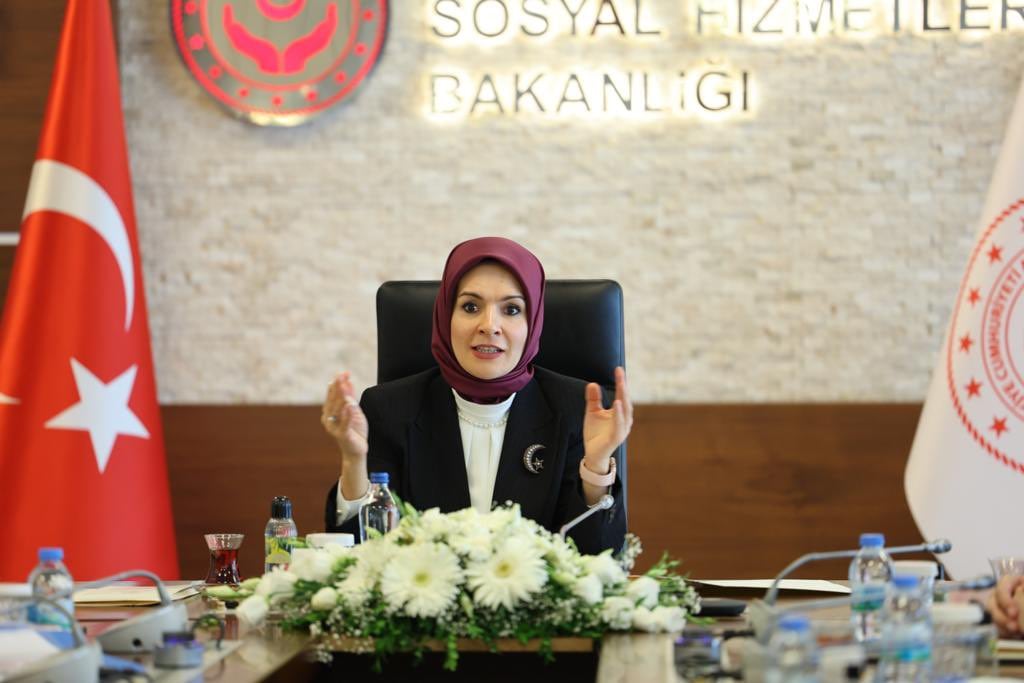 وزيرة الأسرة التركية الجديدة تتعرض لهجوم غربي والسبب !! 5