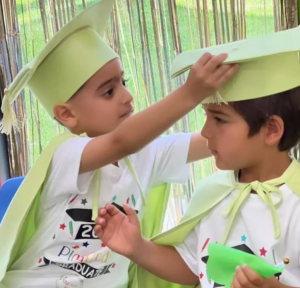 بسمة بوسيل تحتفل بتخرج ابنها آدم والمتابعين: نُسخة من طليقها تامر حسني 1