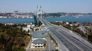 أمطار الشهب في سماء إسطنبول