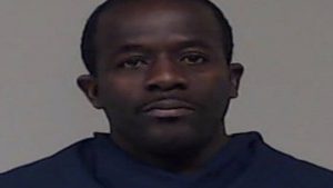 رجل يلتقط بالسر صوراً لنساء عاريات.. هكذا كانت نهايته !!