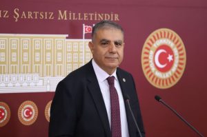 تركيا.. مشروع قانون لإعادة اللاجئين السوريين