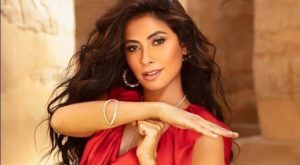 روبي تطل بفستان جريئ من المملكة العربيية السعودية