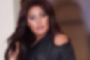 فنانة مصرية شهيرة تتوسل: “مش عارفة أدفع إيجار بيتي أبوس إيديكم عاوزة أشتغل”