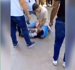 فيديو صادم لتعذيب مهاجرين في تركيا يثير غضبًا عارمًا.. وتدخل عاجل من والي اسطنبول