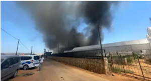 اندلاع حريق هائل في مصنع للنسيج في منطقة أوشاك