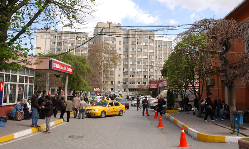 هل السوريين في تركيا يحصلون على العلاج مجاناً؟ 1