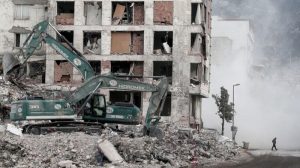 إسطنبول.. بدء عمليات هدم وبناء مباني مهددة بخطر الزلزال
