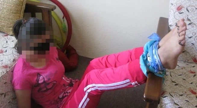 تفاصيل فضيحة ساعي البريد وماكان يفعله بالنساء في تركيا.. كان يختار الجميلات "صور" 1