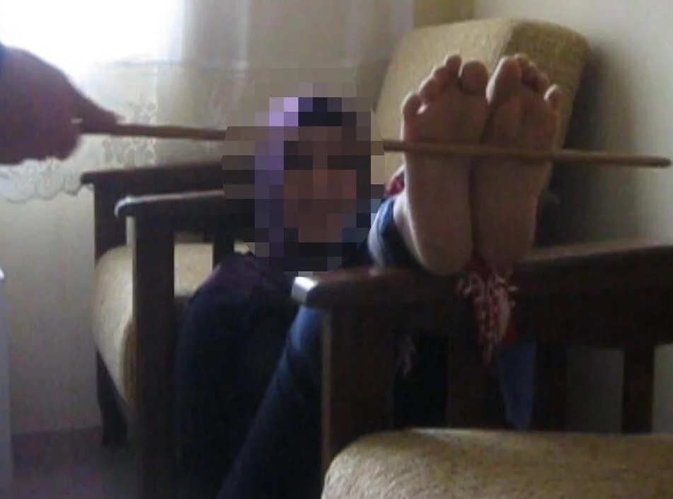 تفاصيل فضيحة ساعي البريد وماكان يفعله بالنساء في تركيا.. كان يختار الجميلات "صور" 5