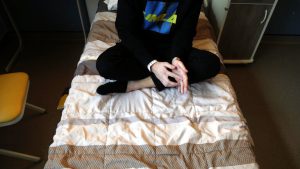 وزير الصحة الأردني يحذر: قراءة الأخبار السيئة تؤدي إلى زيادة الأمراض النفسية