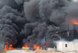 انفجار هائل في مصنع بهاتاي يسفر عن مقتل شخص واصابة اثنين أخرين