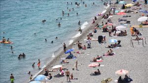 أنطاليا تحطم رقم قياسي في عدد السياح خلال عام واحد