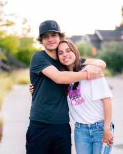 الملكة رانيا تنشر صورا لابنها الأمير هاشم ..أصبح شاباً وسيماً 35