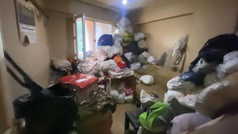 إخراج 5 أطنان من القمامة من منزل امرأة في إسطنبول"صور" 27