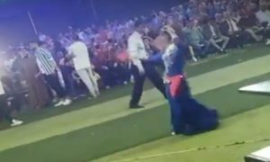 غضب عارم في مصر بعد انتشار فيديو لراقصة في حفل تكريم الطلبة المتفوقين 1