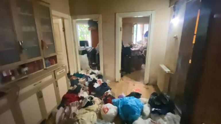 إخراج 5 أطنان من القمامة من منزل امرأة في إسطنبول"صور" 23