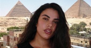 طرد عارضة أزياء إسرائيلية