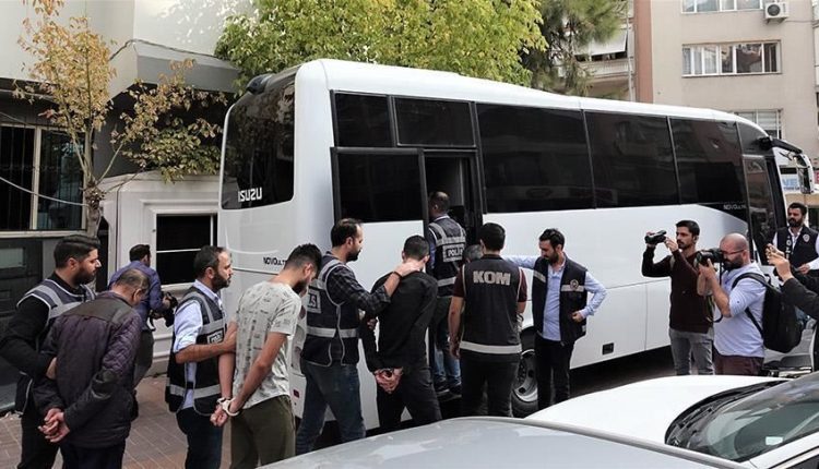 المهاجرين غير الشرعيين