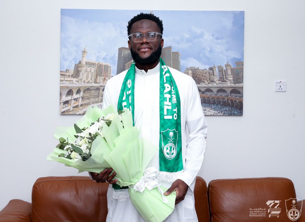 بالثوب السعودي.. نجم برشلونة المنضم إلى الأهلي يوجه رسالة لجمهور النادي 25