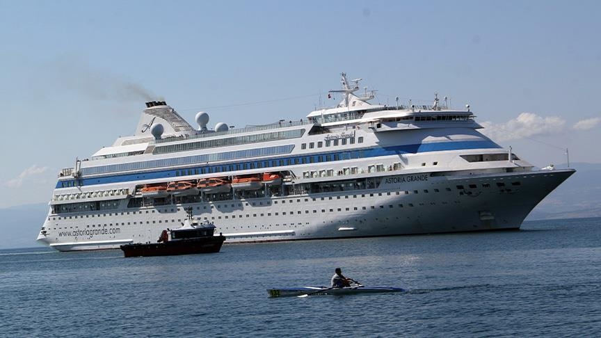 تركيا.. سينوب تستقبل سفينة سياحية على متنها 899 سائحاً 7