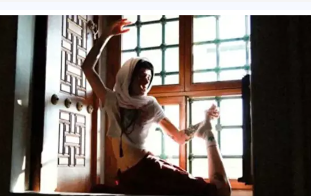 اعتقال شخصين داخل مسجد في أنقرة بسبب جلسة تصوير جريئة 1