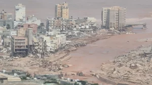 الهلال الأحمر الليبي ينقذ 800 شخص في العاصفة “دانيال” ويأمل العثور على المزيد من الناجين