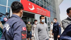 حملات امنية واسعة للتحقق من بيانات الاجانب في تركيا