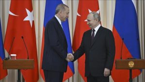بوتين يقدم لأردوغان فيلماً وثائقياً عن مسيرة وإنجازات الأخير
