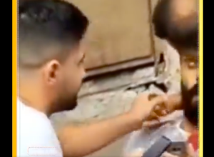 شبان أتراك يقتلون صاحب محل هواتف سوري لرفضه إعطائهم هاتف مجاني
