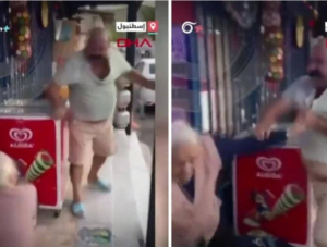 تركي يعتدي على والدته