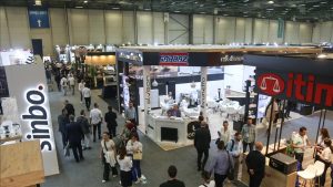 معرض للأواني المنزلية