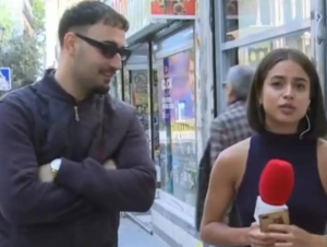 فيديو صادم: مراسلة تلفزيونية تتعرض للتحرش على الهواء مباشرة