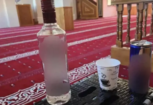 بعد اعتقاله.. أول تصريح من شارب الكحول في مسجد بإسطنبول