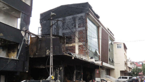 حريق كبير يلتهم مستودعاً في اسطنبول (صور مروعة) 3