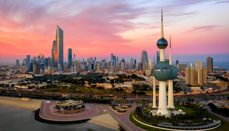 وافد مصري يثير ضجة في الكويت: فضيحة عقارية تكشف عن عملية احتيال هائلة