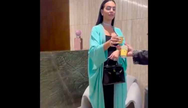 جورجينا والقهوة السعودية.. الفيديو الاكثر انتشارا في المملكة