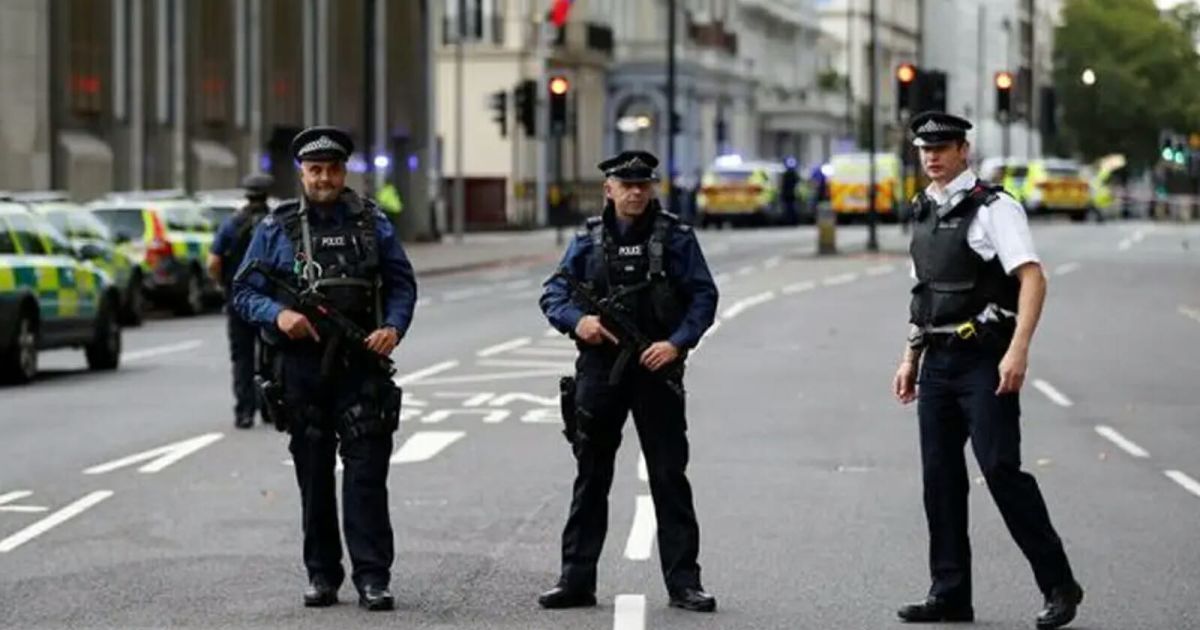 جريمة تهز بريطانيا.. فتاة تقتل والديها المسنين بطريقة بشعة 1