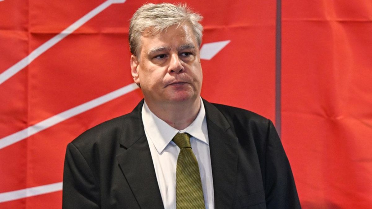 مرشح لقيادة حزب الشعب الجمهوري يطالب باغلاق مدارس الائمة والخطباء 11