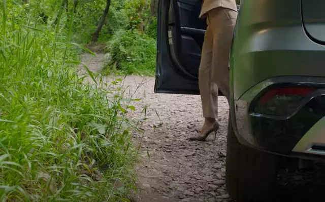 خطأ فاضح في مسلسل "شخص آخر" يثير الجدل.. وهاندا ارتشيل تتصدر مواقع التواصل "صور وفيديو" 13