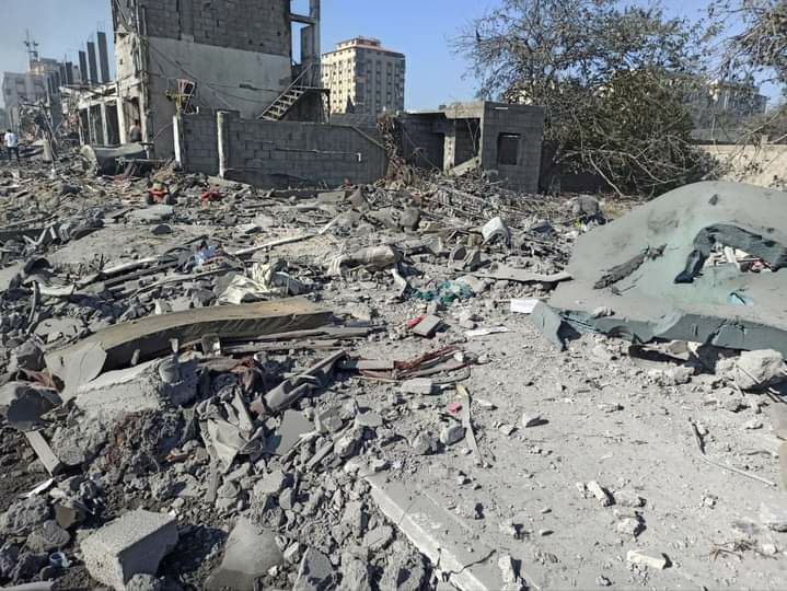 بالصور.. تدمير أبراج الزهراء في غزة 3