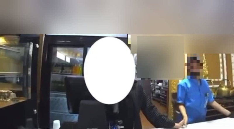 انتشار واسع لفيديو يُظهر تحرش بائع بزميلته في جدة السعودية 1