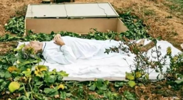 نجم شهير يدفن نفسه بالتابوت وهو حي "صور وتفاصيل صادمة" 5