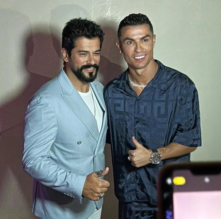 صورة لبطل مسلسل "المؤسس عثمان" من السعودية تجتاح مواقع التواصل في تركيا 9